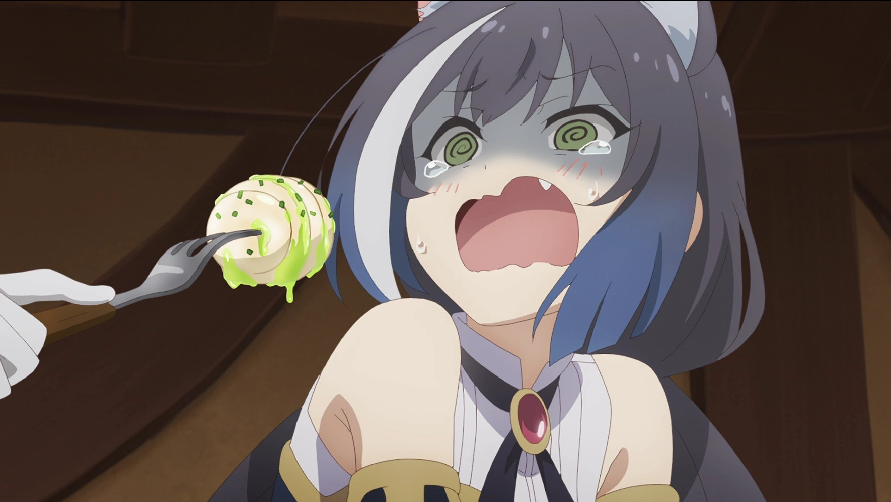 Personagem de anime com orelhas de gato, cabelo azul e uma expressão de choro enquanto alguém aproxima um garfo com um inseto para ela.